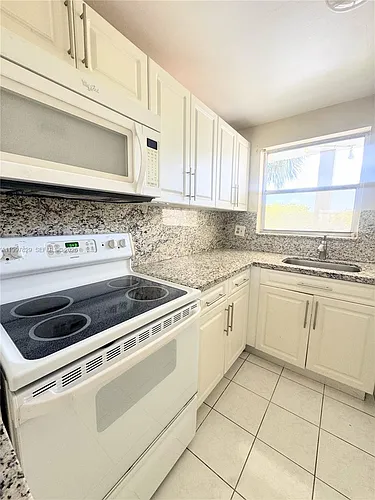 8200 Sunrise Lakes Blvd #207 Photo 1
