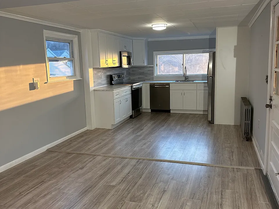 836 Maple St #1