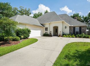 13233 Woodridge Ave, Baton Rouge, LA 70809