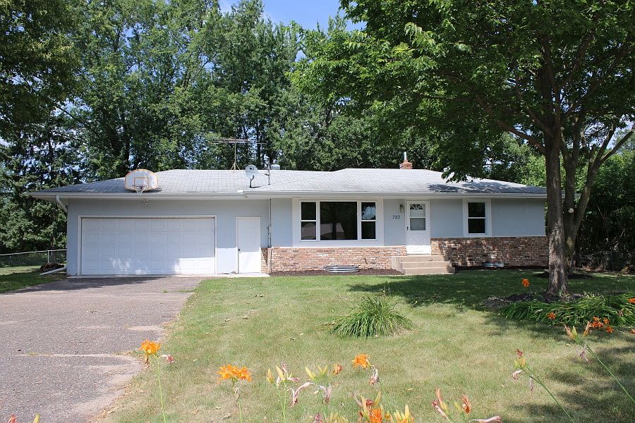 1st image of 793 Lois Ln