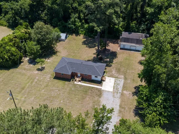 108 Mcnatt Street, Maxton, NC 28364