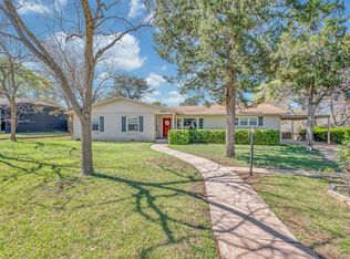 424 Randle Dr, Woodway, TX 76712