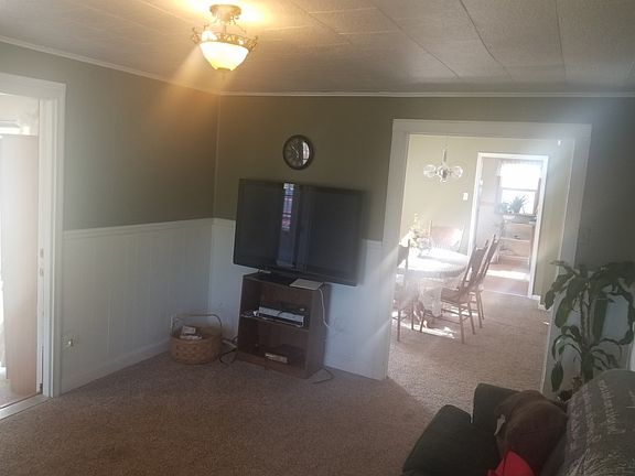 2nd image of 2725 Calvin Ave