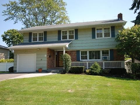 1st image of 10 Colgate Dr