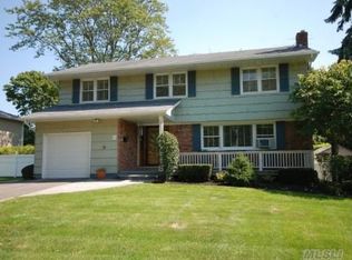 10 Colgate Dr, Smithtown, NY 11787