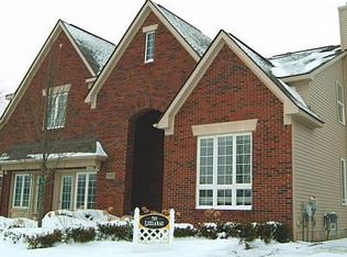 5081 White Tail Ct, Commerce Township, MI 48382