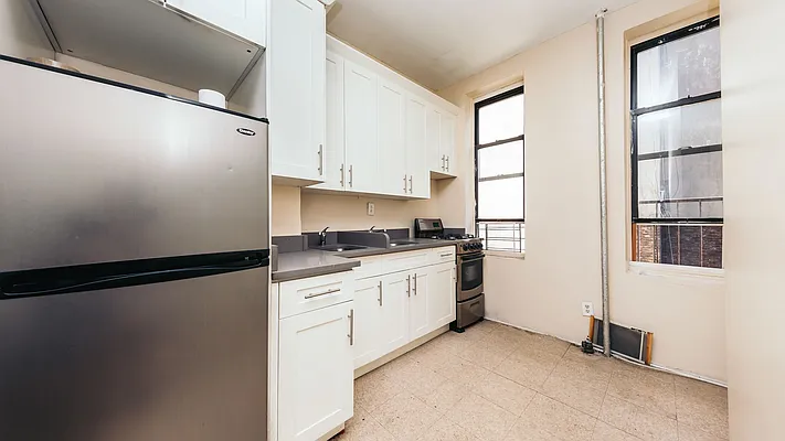 Rented by Nooklyn NYC LLC | media 8