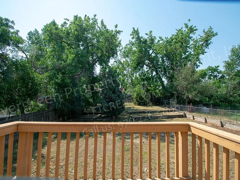 2401 W Stuart St — Photo 34