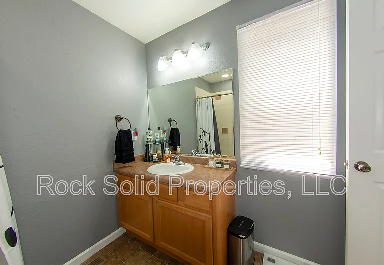 521 Queens Rd #1 — Photo 13