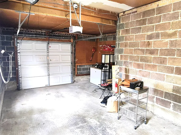 3096 S 1810 E — Photo 32