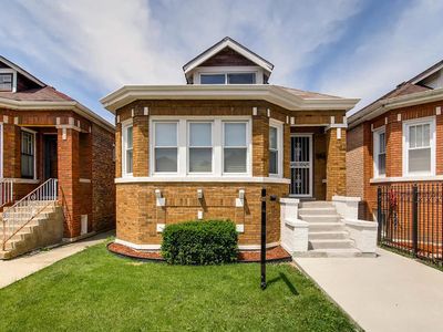 5738 S Rockwell St, Chicago, IL, 60629