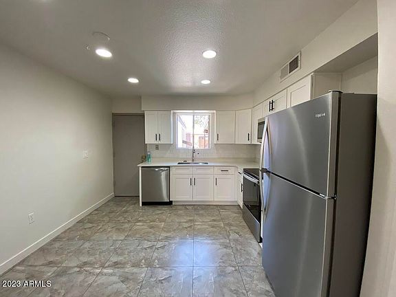 2nd image of 3326 W DEL MONICO Lane