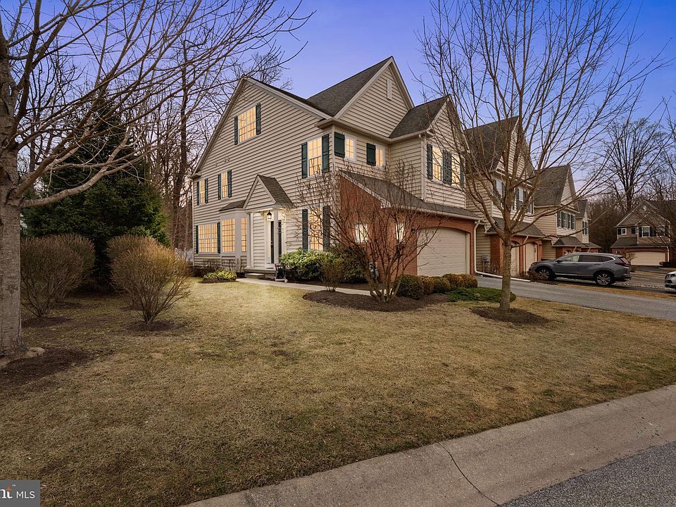 1st image of 288 Deepdale Dr