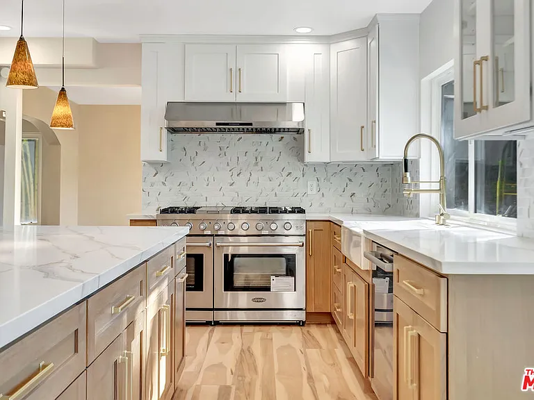 16608 Park Lane Cir — Photo 5
