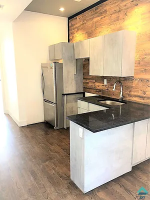 Rented by EXR | media 34