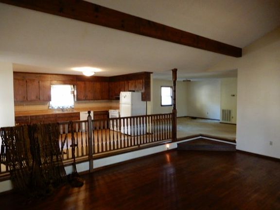 4th image of 435 Ferry Hill Trl