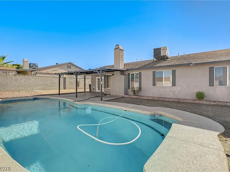 707 Honeybee Ct — Photo 41