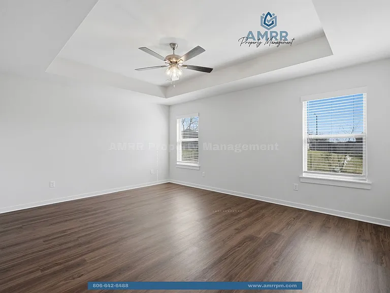 402 Cattleman Ln — Photo 23