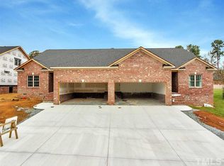 943 Arrowhead Ln, Mebane, NC 27302