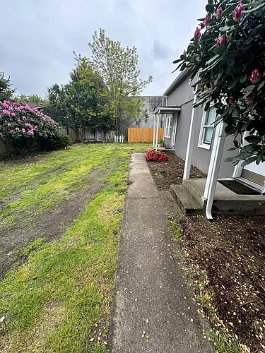 1027 W Sam St #A Photo 1 1027 W Sam St #A Photo 1