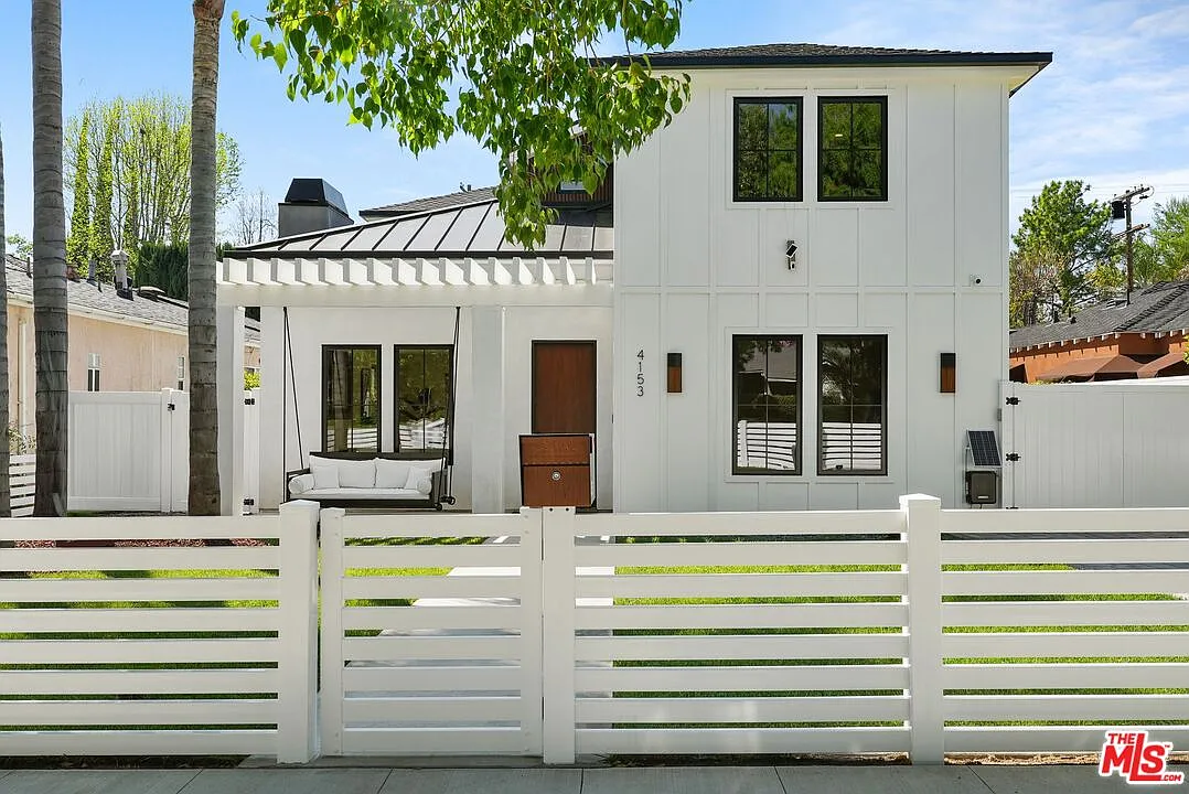 4 bed, 3.5 bath, 4662 sqft, $20,000 — Photo 4