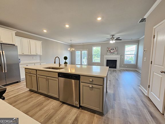 5th image of 2364 Morgan Place Dr