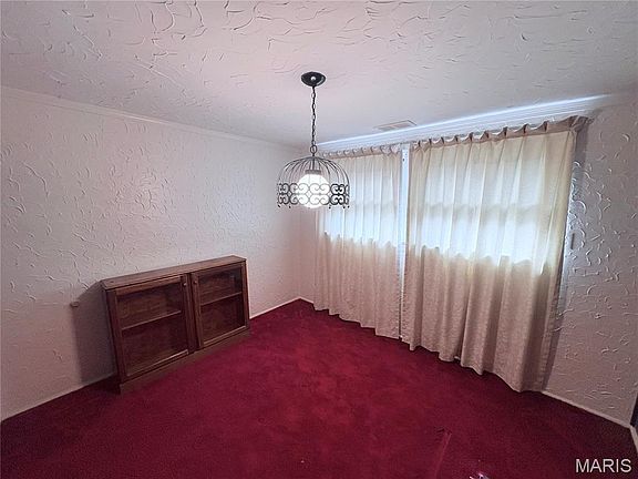 5th image of 4004 Engler Ave