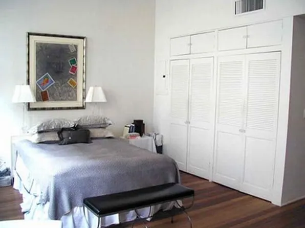 298 Elizabeth Street image 1 of 5