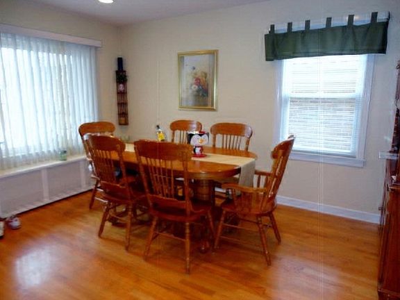 5th image of 3340 N Osage Ave