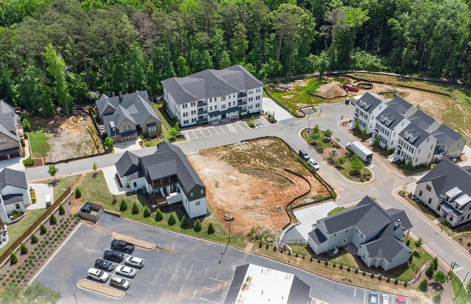 Luxury Living in Peachtree City — Photo 3