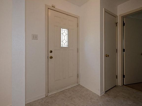4th image of 16694 Aulton Dr