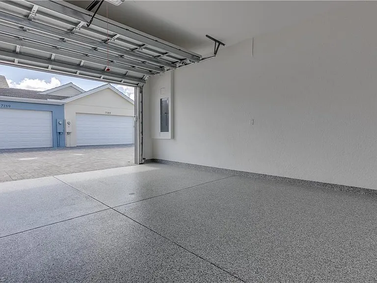 7213 Saona Ct — Photo 18