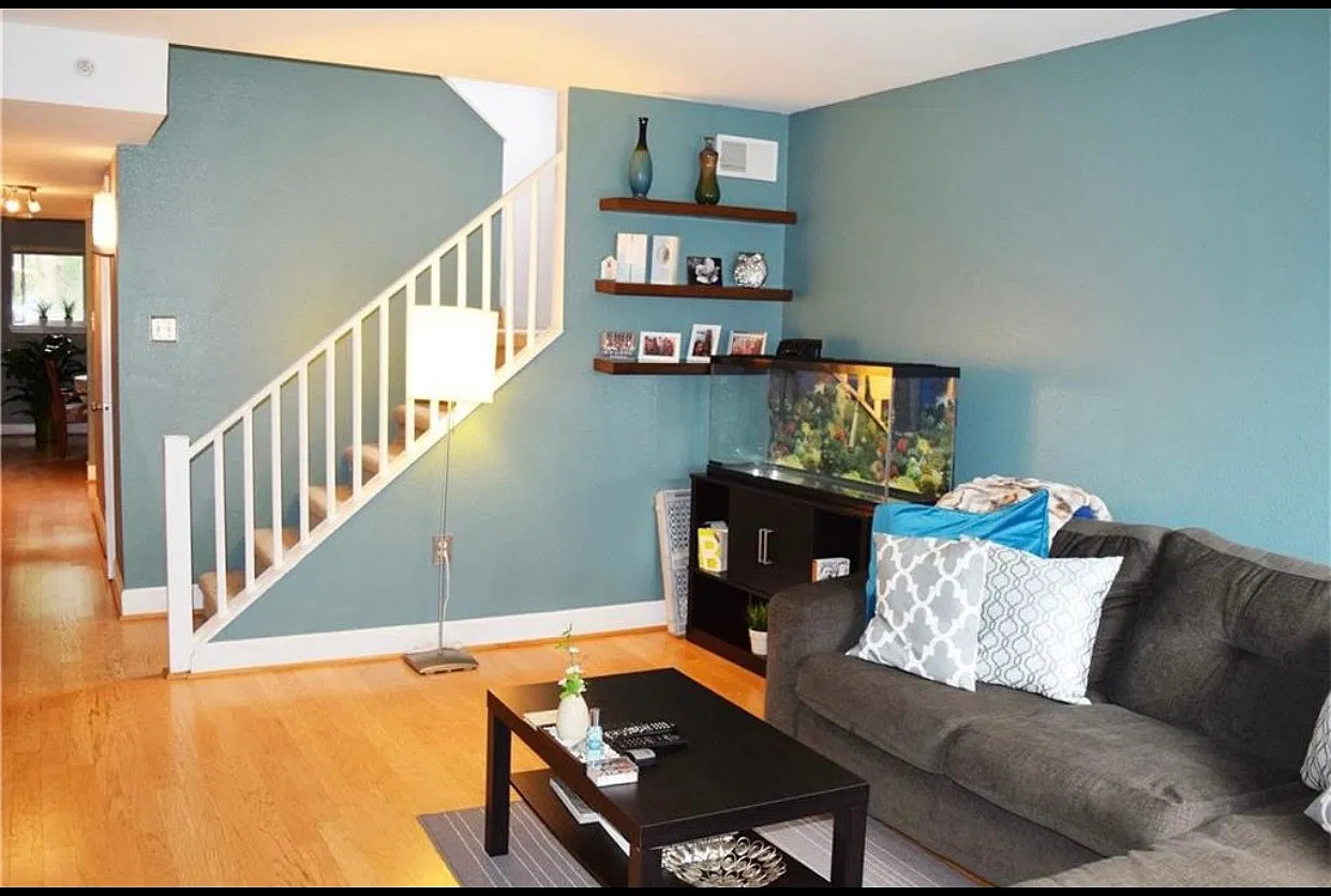 2 bed, 1.5 bath, 1204 sqft, $2,100 — Photo 2