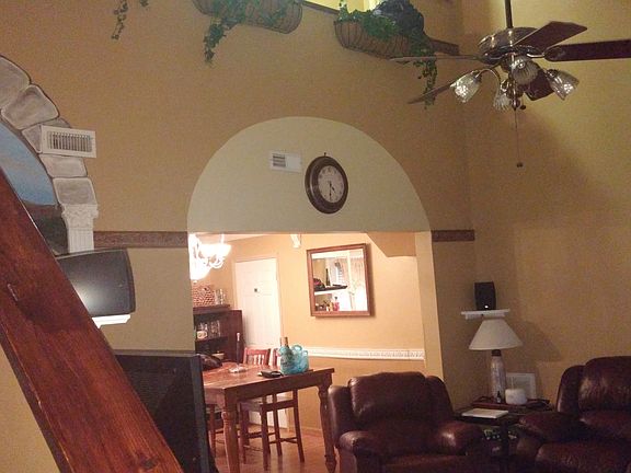 3rd image of 111 Catawba Ct