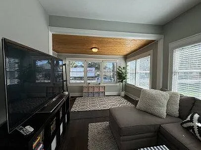 3704 42nd Ave S Photo 1