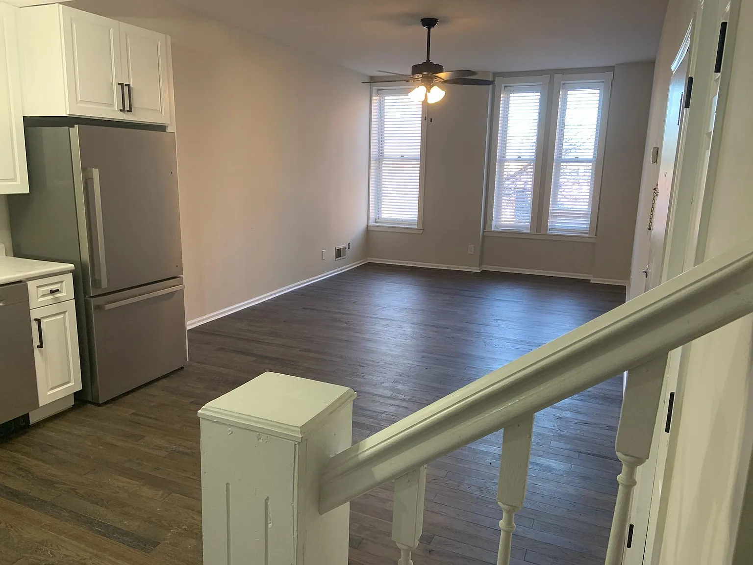 2 bed, 900 sqft, $1,400 — Photo 3