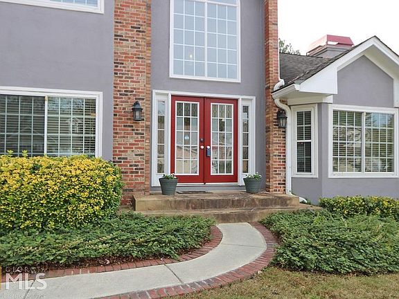 2nd image of 2342 Oakwood Way SE