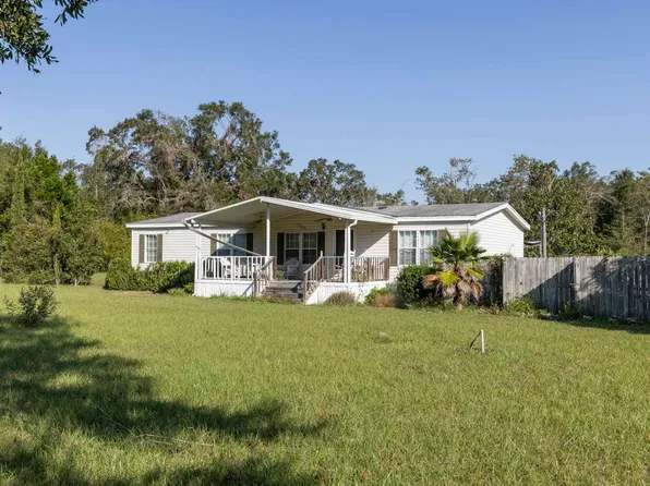 569 Nantuckett Pl SW, Fort White, FL 32038