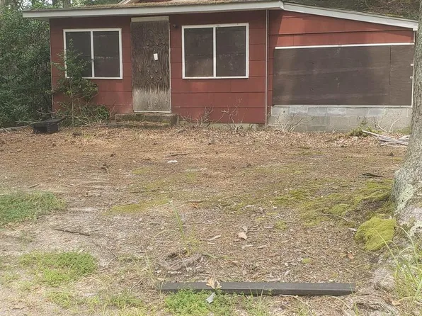 51 Bishop St, Browns Mills, NJ 08015