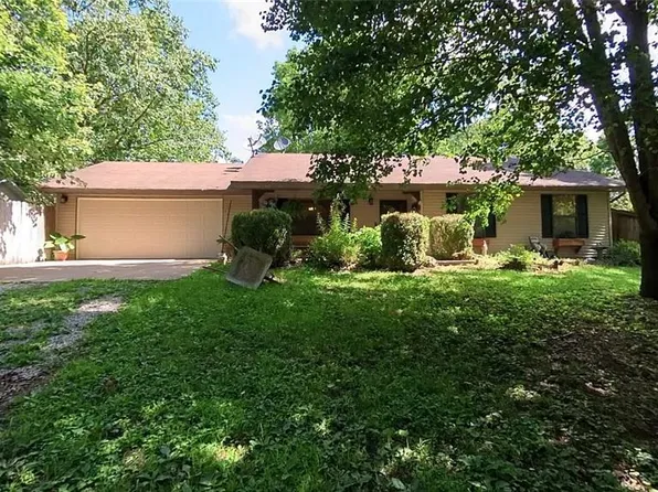 5515 Private Road 1200, West Plains, MO 65775