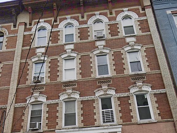 5th image of 331 Baldwin Ave #1B