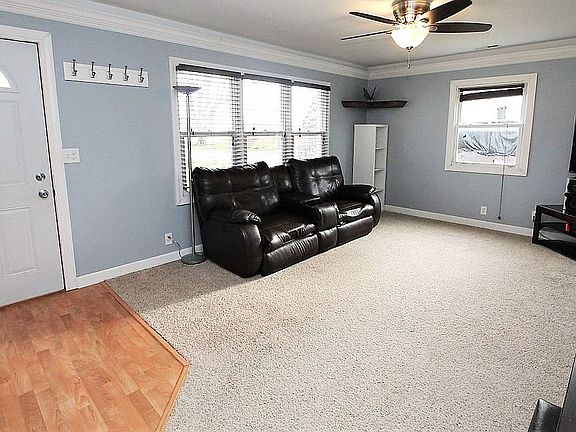3rd image of 2039 Eagle Dr