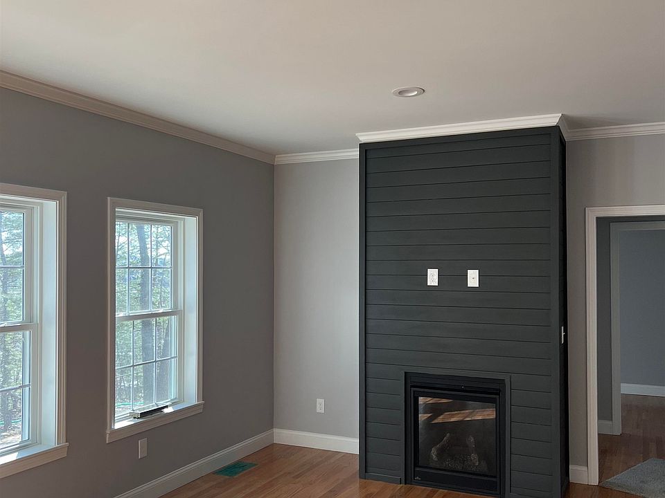 Coolidge Ave Estates 685 Coolidge Ave Manchester NH Zillow