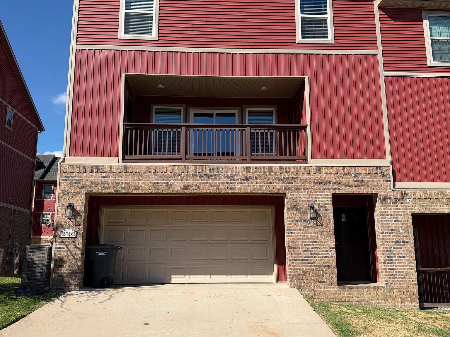 3 bed, 2.5 bath, 1380 sqft, $1,700 — Photo 1