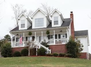 3933 Lake Rd, Woodlawn, TN 37191