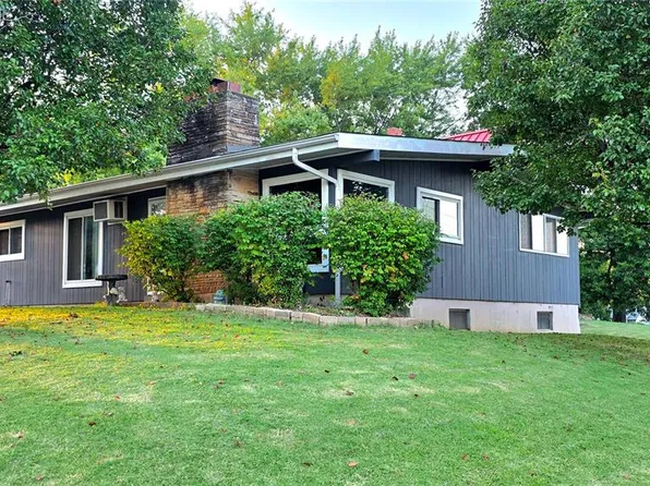 601 W 9th St, Washington, MO 63090