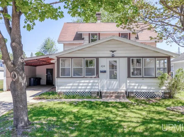 424 Edsel St, Kingsford, MI 49802