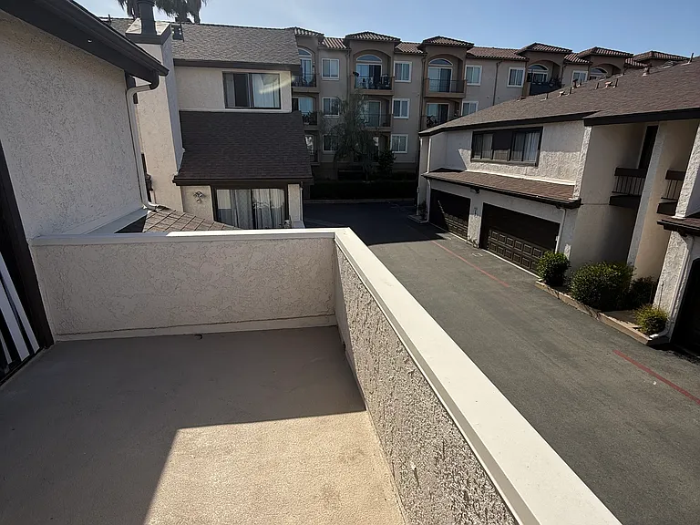 9625 Sylmar Ave #29 — Photo 4