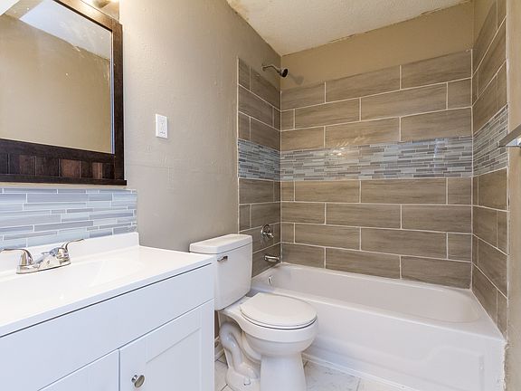 4th image of 3568 Hazelhedge Dr #1