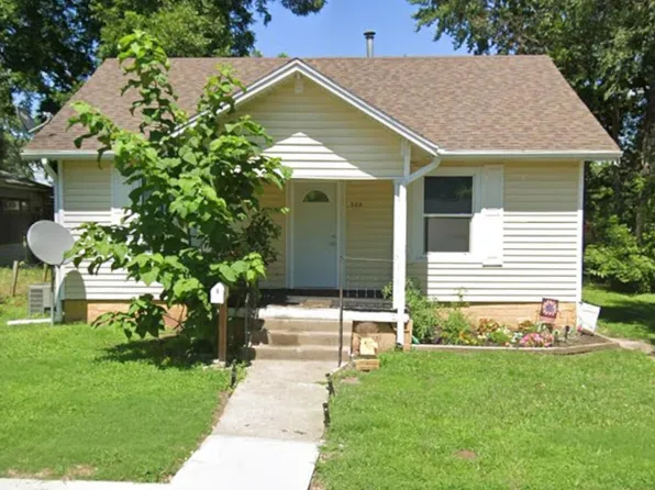 302 Watts Ave, Fayette, MO 65248